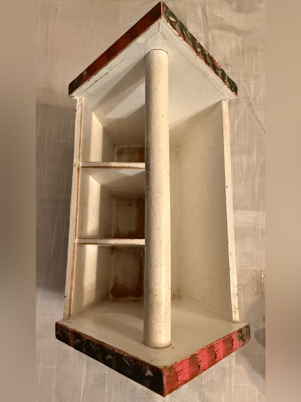 Sectioned wood carrier Utensil server/tool holder Birdhouse hand painted design - Picture 6 of 12